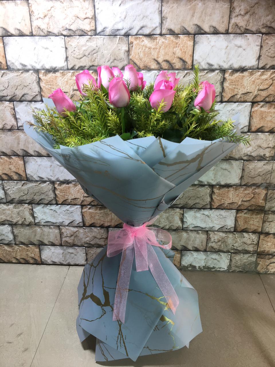 Pink Roses Hand Bouquet Delivery,
Sector 38, Noida,
Graceful Floral Arrangements,
Delicate Pink Rose Bouquets,
Elegant Floral Gifts,
Noida Flower Delivery,
Special Occasion Blooms,
Sentiments of Love,
Floral Elegance,
Same-Day Flower Delivery
